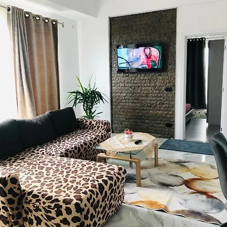 Two Lovely Bed In Apartment
